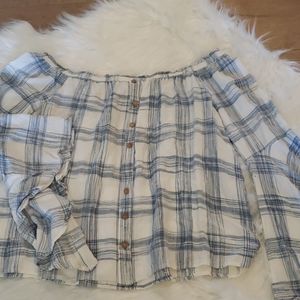 Off shoulder bell sleeve top